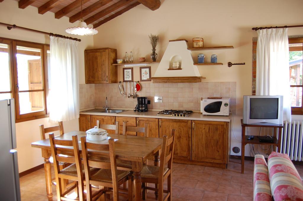 Poggio Ugo Villa Bucine Room photo