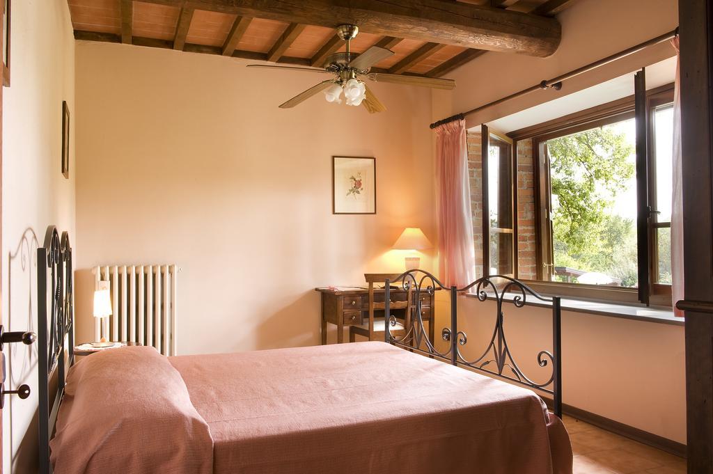 Poggio Ugo Villa Bucine Room photo