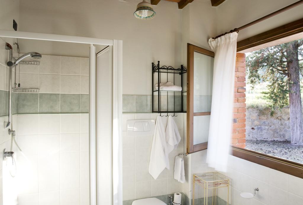Poggio Ugo Villa Bucine Room photo