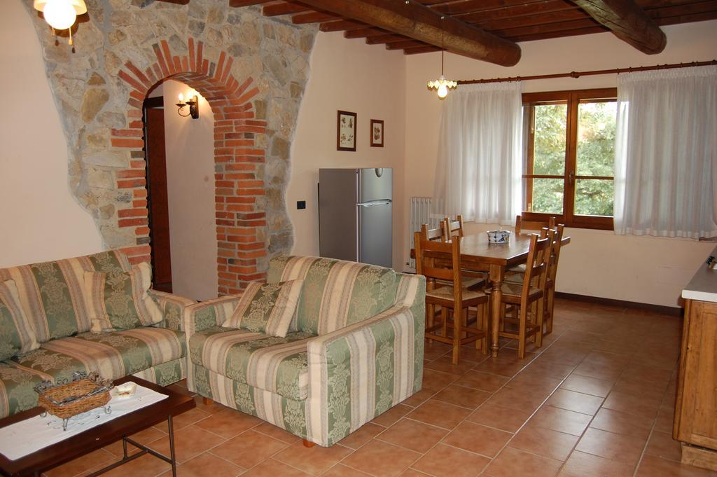 Poggio Ugo Villa Bucine Room photo